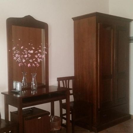 Hotel La Pendola Ozzero Pokoj fotografie