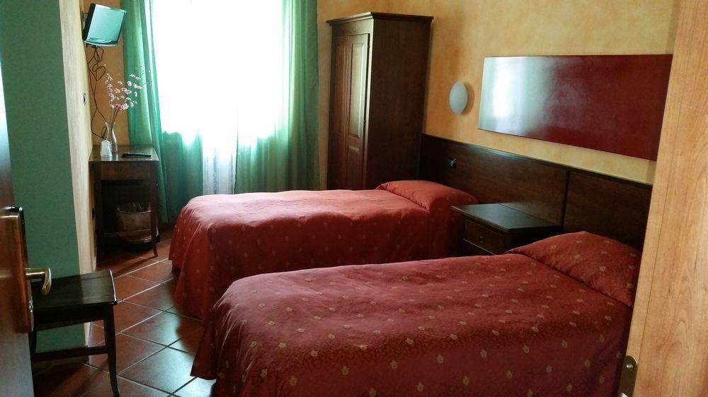 Hotel La Pendola Ozzero Exteriér fotografie