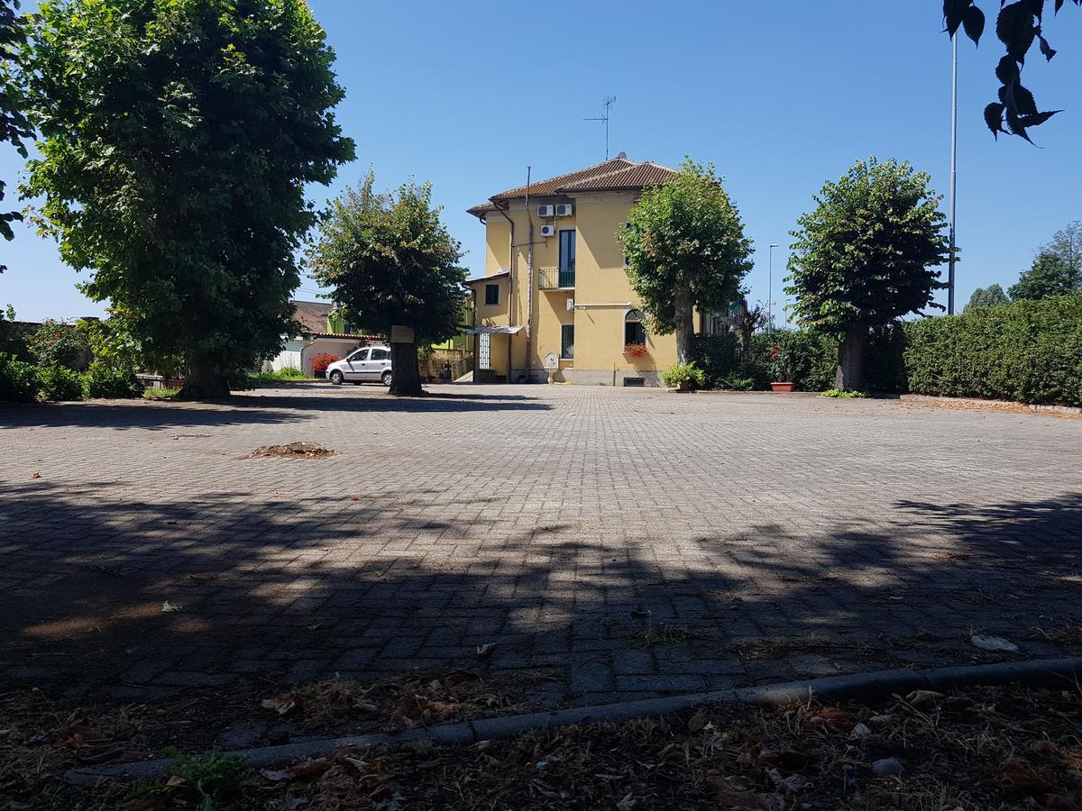 Hotel La Pendola Ozzero Exteriér fotografie